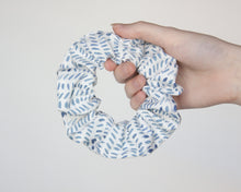 Load image into Gallery viewer, Summer Showers Scrunchie
