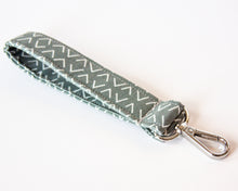 Load image into Gallery viewer, Modern Arrow Keychain Wristlet
